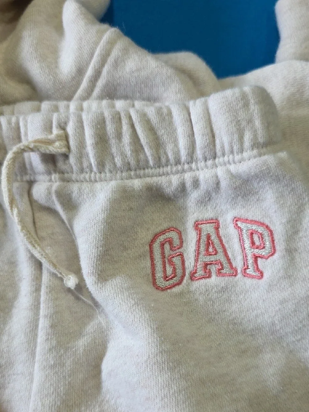 GAP Cream Sweatshirt & Joggers Set with Pink Logo